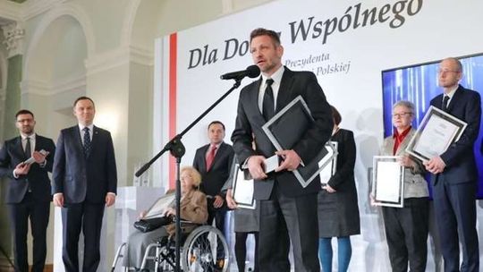 Pozytywistyczna praca u podstaw. Rozmowa z Jackiem Burym