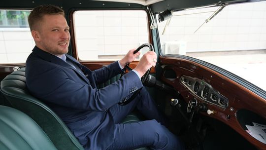 Praca dyplomowa obroniona. Hillman odrestaurowany. Takich aut jest tylko 15 na świecie