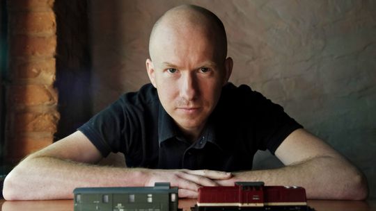 „ Praca rozpoczynała się od wspólnej gimnastyki'. Piotr Milewski nie tylko o życiu w Japonii