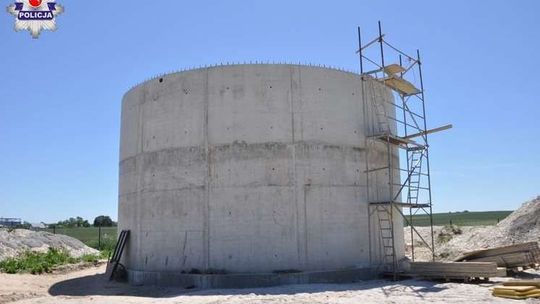 Pracował na budowie. Spadł z wysokości drugiego piętra 