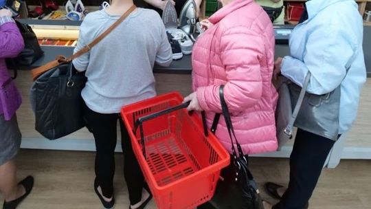 Pracownica sklepu wymyśliła, jak "dorobić". Grozi jej 8 lat więzienia