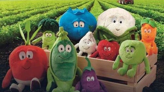 Pracownicy Biedronki ukradli 10 tys. naklejek żeby zdobyć "Świeżaki"