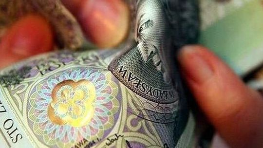 Pracownicy niepedagogiczni będą zarabiać więcej. Średnio o 200 złotych