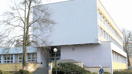 Pracownicy sądów masowo idą na zwolnienia lekarskie. "Od kilku lat nie dostajemy podwyżek"