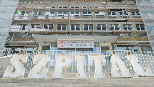 Pracownicy szpitala w Lublinie czekają na korona-dodatki. "Cały czas mamy kontakt z zakażonymi pacjentami"