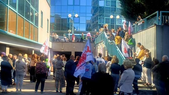 Pracownicy ZUS strajkują. „Na górze tłusto, na dole pusto”