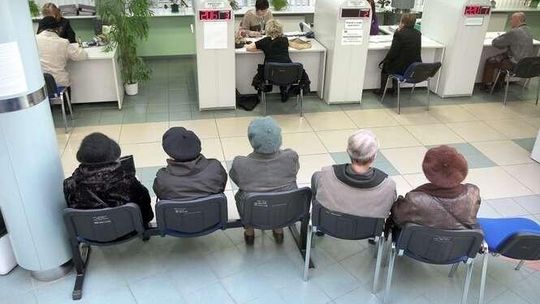 Pracownicy ZUS-u dostaną po tysiąc zł. Nagrody także dla urzędników innych instytucji