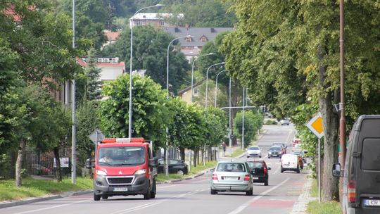 Prąd coraz droższy, lampy nie świecą tak jasno. "Będziemy szukać oszczędności poprzez zmniejszenie zużycia"