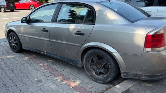 Prawie 2,5 promila i ucieczka przed policją. 27-latek nie miał prawa jazdy