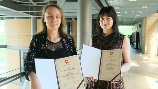 Prawie 300 najlepszych ze stypendiami. Co miesiąc dostaną 450 złotych