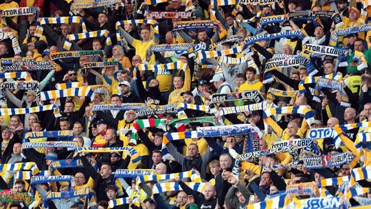Prawie komplet kibiców obejrzał porażkę Motoru z Cracovią