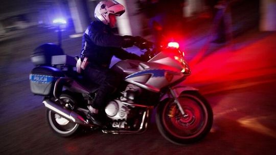 Prawiedniki: Samochód w rowie. Dwie osoby w szpitalu