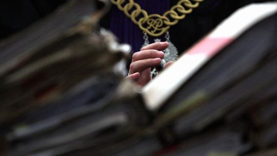 Prawnicy tracą wysokie pensje, coraz trudniej o pracę w kancelariach
