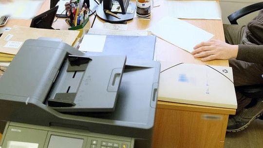 Prawnik z Lublina zasypał samorządy mailami. I udało mu się przekonać niektóre gminy