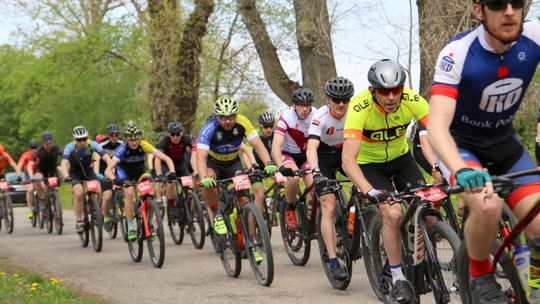 Prędkość i adrenalina. Kolarze górscy ścigali się w Puławach [zdjęcia]