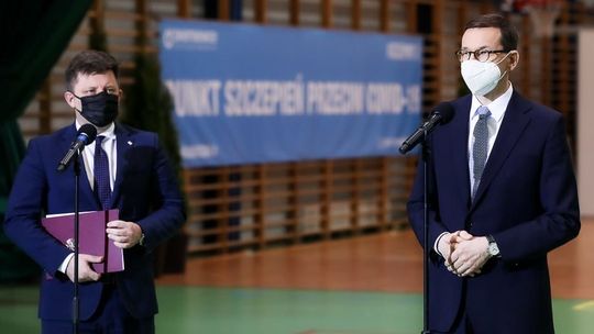 Premier: Zapewnimy jako rząd to, by każdy mógł się zaszczepić jak najbliżej miejsca zamieszkania