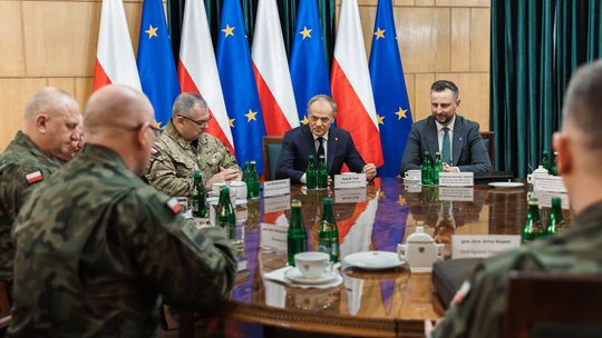 Premier zapowiada uruchomienie programu „Polska Zbrojna”. Rząd przyjmie specjalną uchwałę