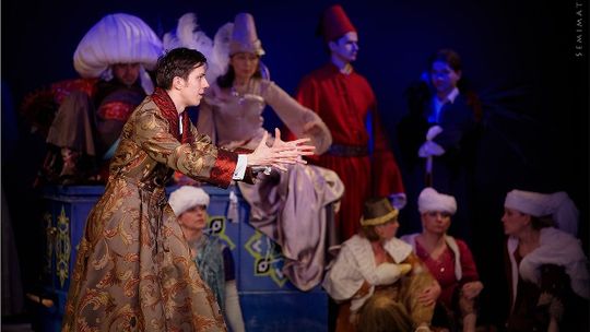 Premiera w Andersenie: Latający kufer