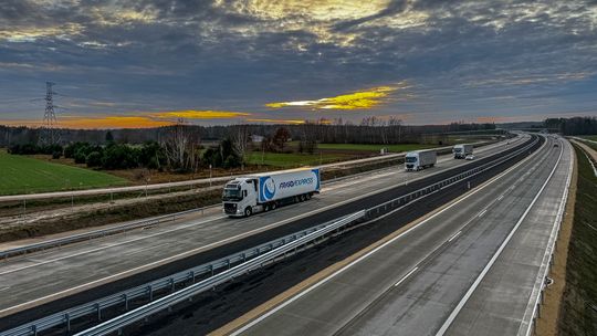 Prezent na święta dla kierowców. Autostradą szybciej do Warszawy 