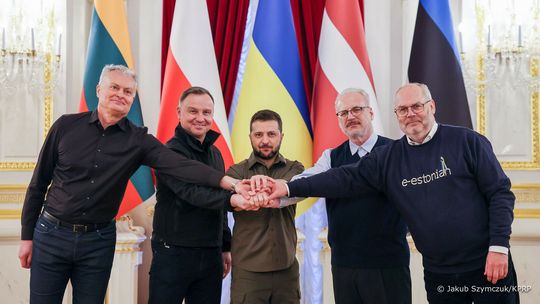 Prezydenci w Kijowie, solidarnie z Ukrainą