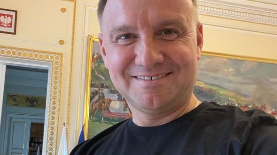 Prezydent Andrzej Duda zapisał się na szczepienie przeciw COVID-19