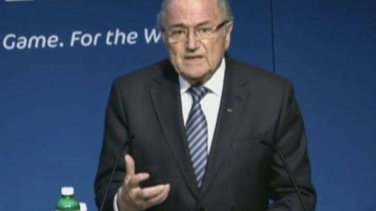 Prezydent FIFA zrezygnował. Wkrótce wybory