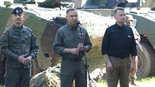 Prezydent i szef MON na zakończeniu największych tegorocznych ćwiczeń wojskowych [zdjęcia]