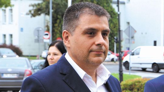 Prezydent Puław o konflikcie z Radą Miasta i zamykaniu szkół