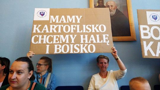 Prezydent Puław woli oddać rządową dotację niż inwestować w szkołę