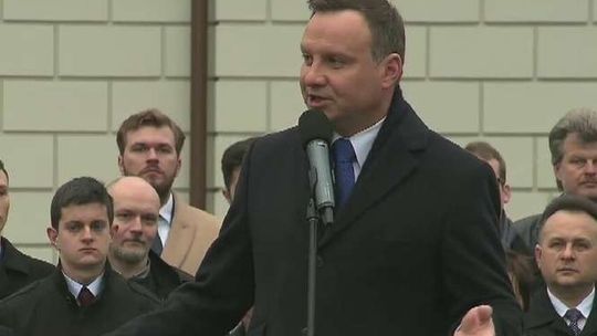 Prezydent: To my jesteśmy ludźmi pierwszej kategorii. Morawiecki i Grupiński komentują