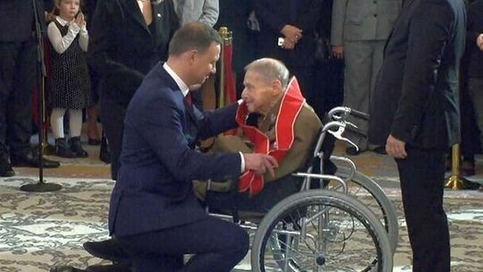 Prezydent uhonorował orderami zasłużonych dla niepodległości RP