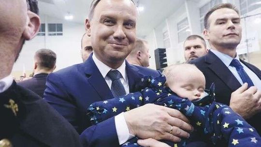 Prezydent w Łęcznej: "Lament, bo kobiety zwalniają się przez 500 plus? I dobrze"