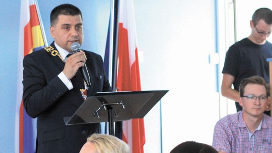 Prezydentowi Puław dostało się za plagę komarów w mieście i konflikt z Azotami