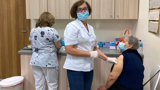 Problem ze szczepieniami w Puławach. Wolne terminy są, ale nie każdy je dostanie