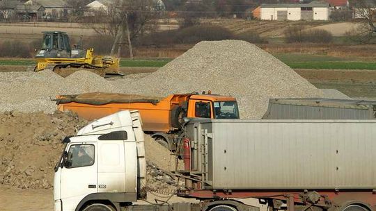 Problemy przy budowie S17. \"Nie ma mowy o wstrzymaniu prac\"