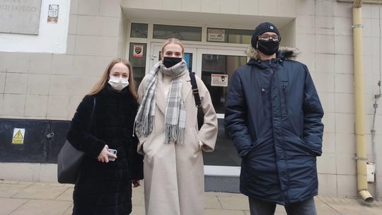 Próbna matura 2021. Nie wszyscy uczniowie zdecydowali się przyjść do szkół