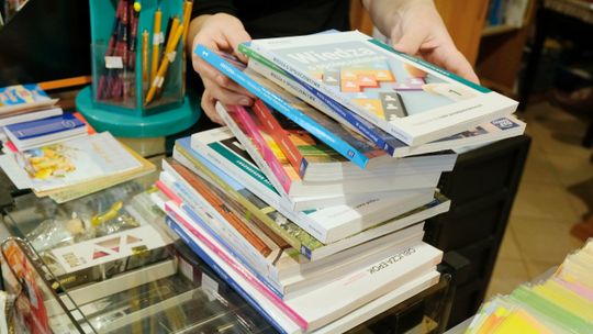 Próbne arkusze maturalne, składka na ćwiczenia. Za co trzeba płacić w szkołach?