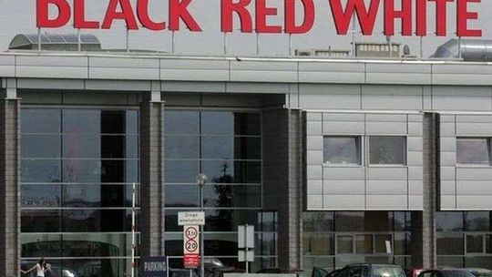 Producentowi mebli grozi dotkliwa kara finansowa. Wszystko przez reklamę