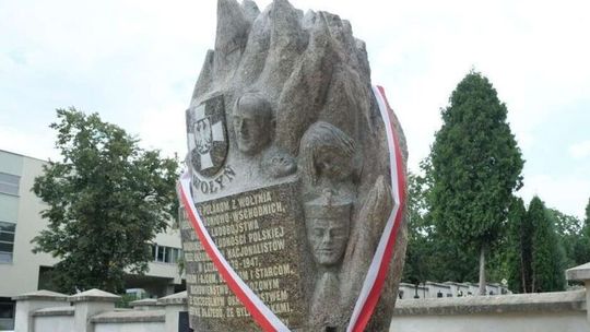 Prof. Gil o rzezi wołyńskiej: „To było ludobójstwo. Ponad sto tysięcy ludzi zginęło tylko dlatego, że byli Polakami”