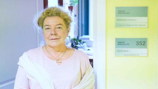 Prof. Polz-Dacewicz: Koronawius zmutował i dziś jest inny niż w marcu