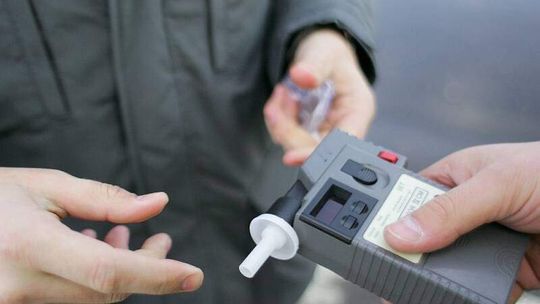 Profesor Uniwersytetu Medycznego miał stłuczkę po pijanemu. Został zawieszony