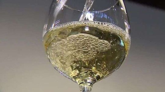 Prohibicja w Sejmie. Z parlamentarnych lokali zniknęły wszystkie trunki