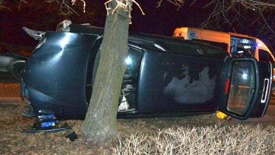 Prokuratura: Pijany policjant dał prowadzić pijanej znajomej