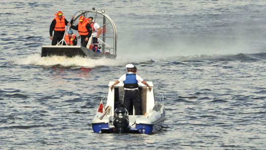 Prokuratura: Spadochroniarki miały "pasy dociążające". Utonęły w Bałtyku