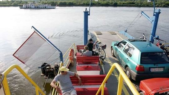 Prom Kazimierz Dolny - Janowiec musiał wstrzymać kursy