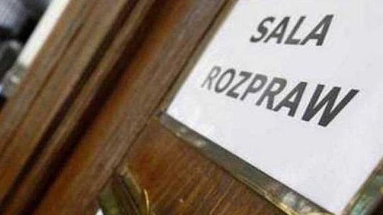 Prorektor kieleckiego uniwersytetu oskarżony o jazdę po pijanemu. Miał ponad 3 promile