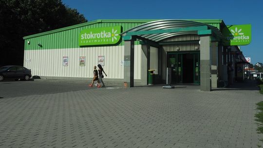 Protest pracowników sklepów Stokrotka. "Nie znam nikogo z branży, kto zarabia mniej"