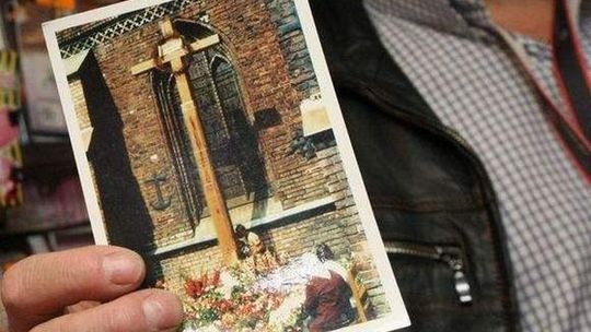 Protest przeciwko sex shopowi: \"Panie Jezu zlikwiduj ten bur...”
