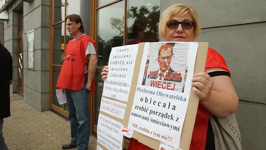 Protest związkowców pod fast-foodem. \"Nie” dla śmieciówek