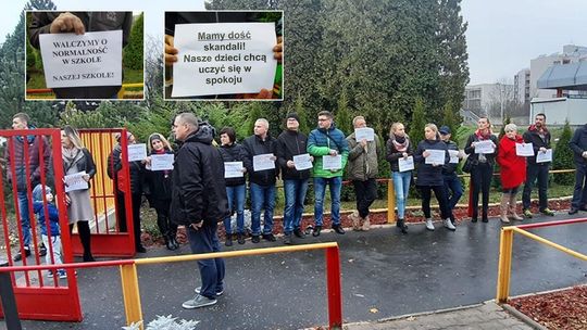Protestowali przed szkołą w Zamościu. Spór z dyrektor przybiera na sile